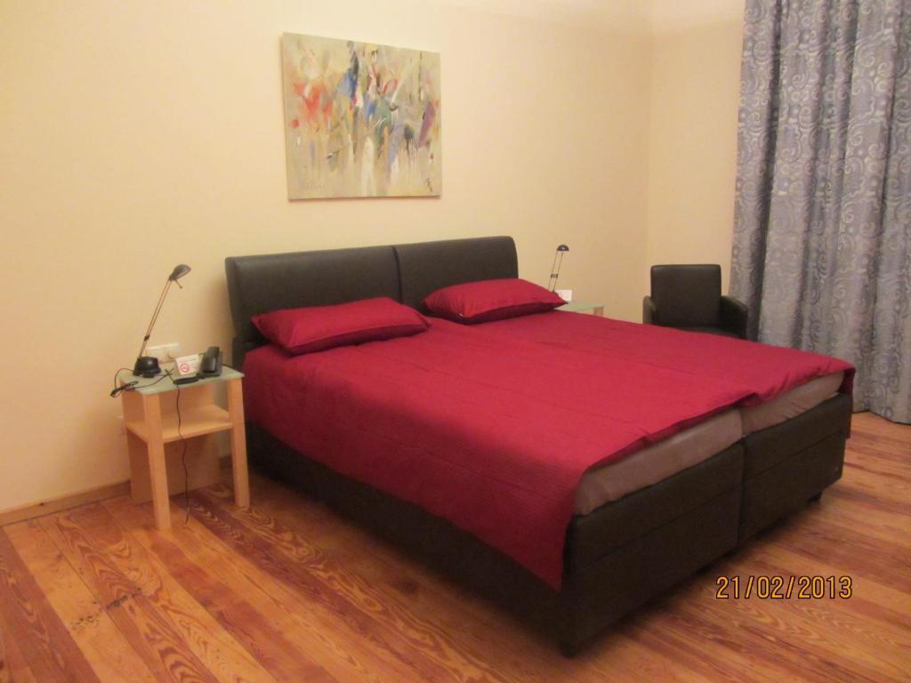 Exklusive Gaestezimmer Landau Landau in der Pfalz Quarto foto